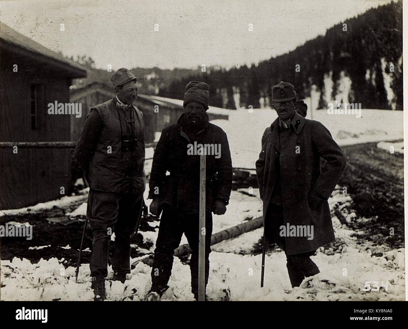 Photographs of russian prisoners of war hi-res stock photography and ...
