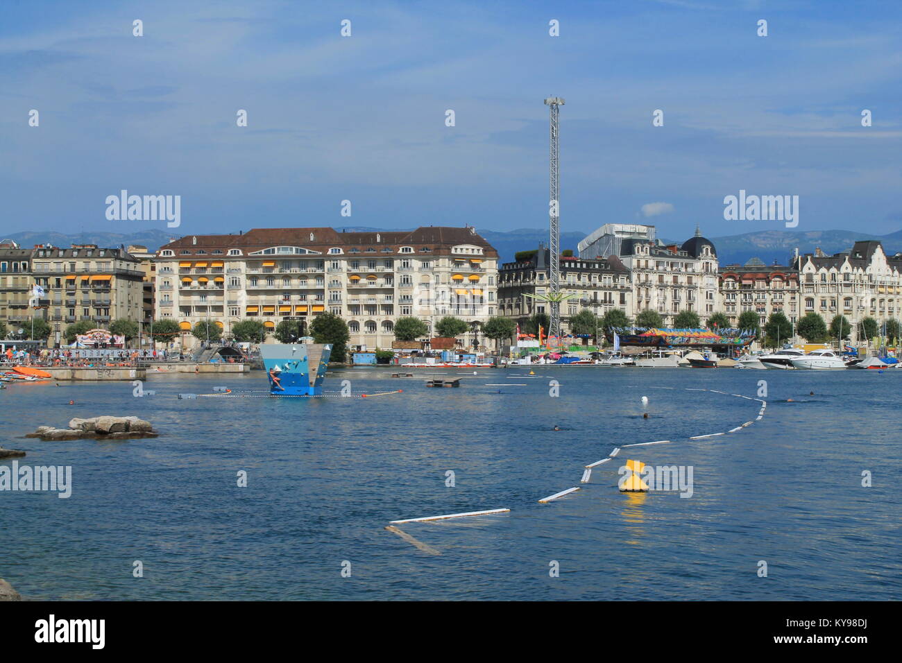 Beautiful view of the city of Geneva with boats on Lake Geneva ...