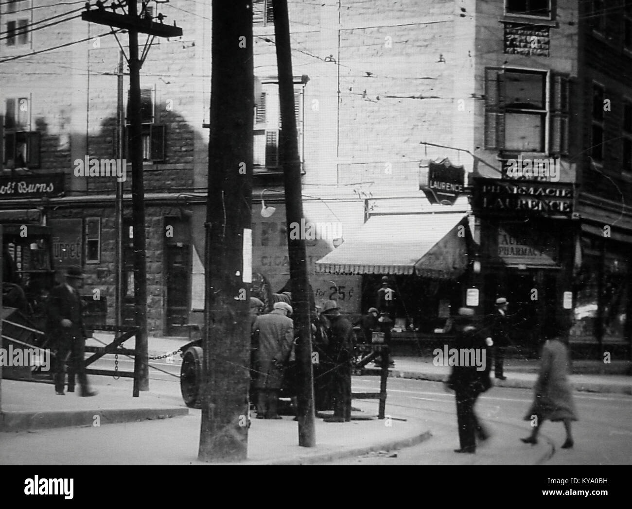 Photograph of the intersection of Rue Saint-Denis and Rue Ontario in ...