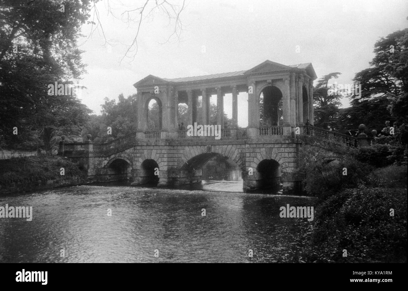 The Palladian Bridge at Wilton House, England, UK-Den Palladianska bron vid herresätet Wilton House i Wiltshire Stock Photo