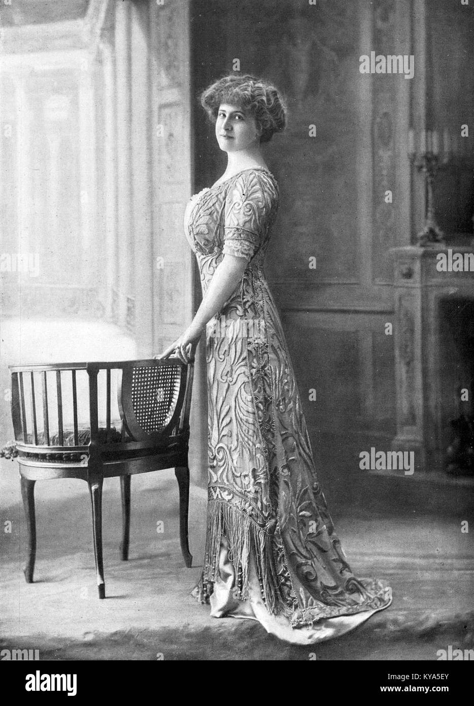 green emerald velvet dress ALMERA ROBES Evening Dress, London, ca. 1910 – ANTIQUE GOWN main image 0