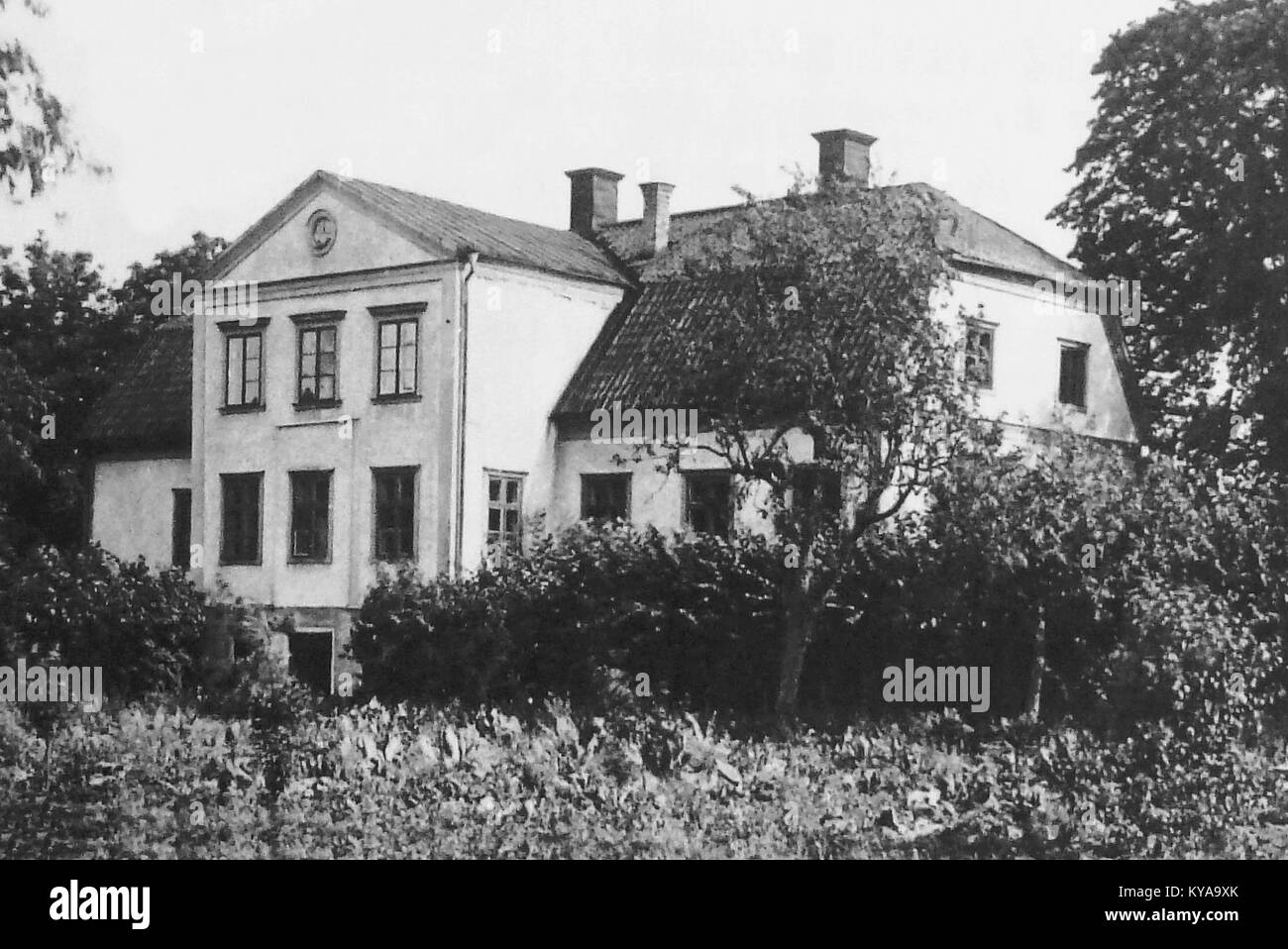 Västberga farm in 1927 depicts rural life and agricultural practices in ...