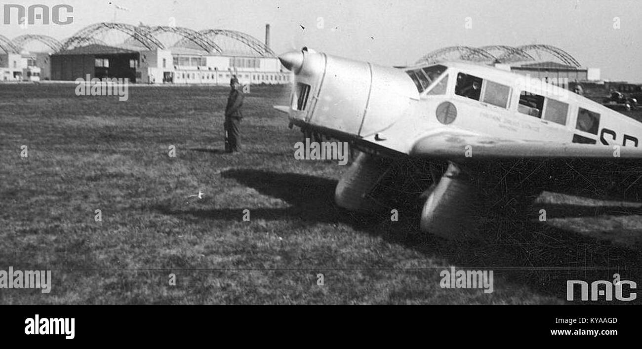 PZL.19 SP-AHH before start at Okęcie 1933-09-11 (Józef Lewoniewski & Czesław Filipowicz) a Stock Photo