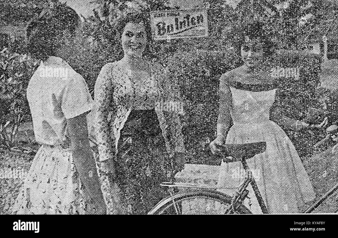 Scene from Nina, Star News X.7 (1962), p14 Stock Photo - Alamy