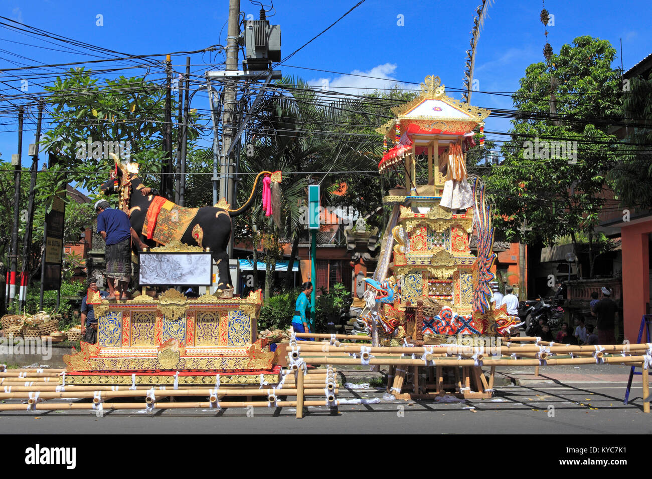 Cremation Bull and Tower on the side of the main road at Peliatan, Ubud. Bali, Indonesia Stock Photo