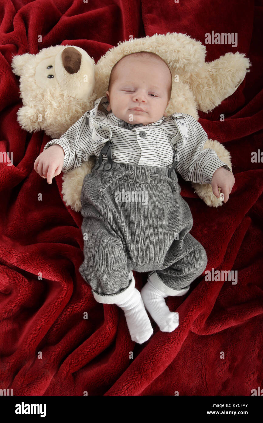 baby boy 3 weeks old Stock Photo - Alamy