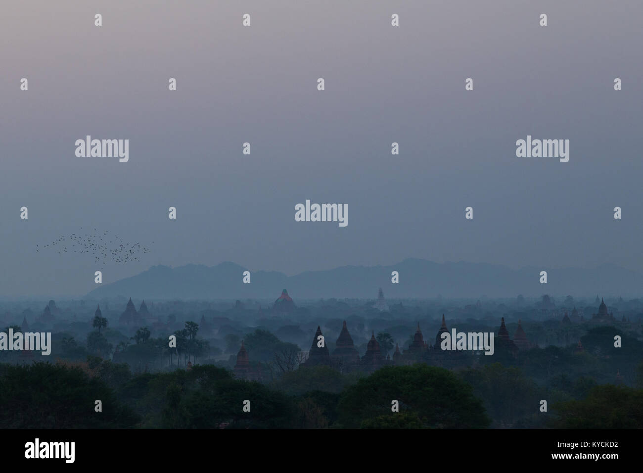 Silhouette pagodas in bagan hi-res stock photography and images - Alamy