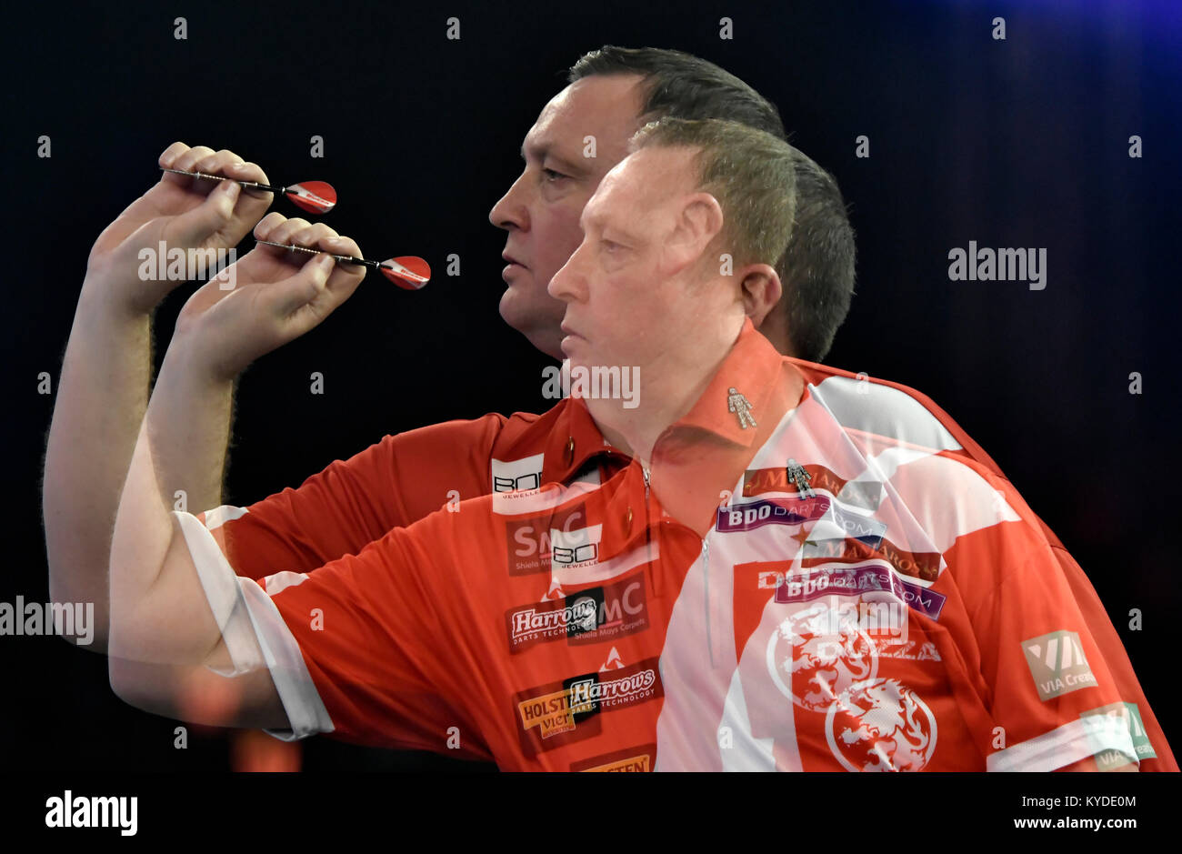 Lakeside country club darts hi-res stock photography and images - Page 3 -  Alamy