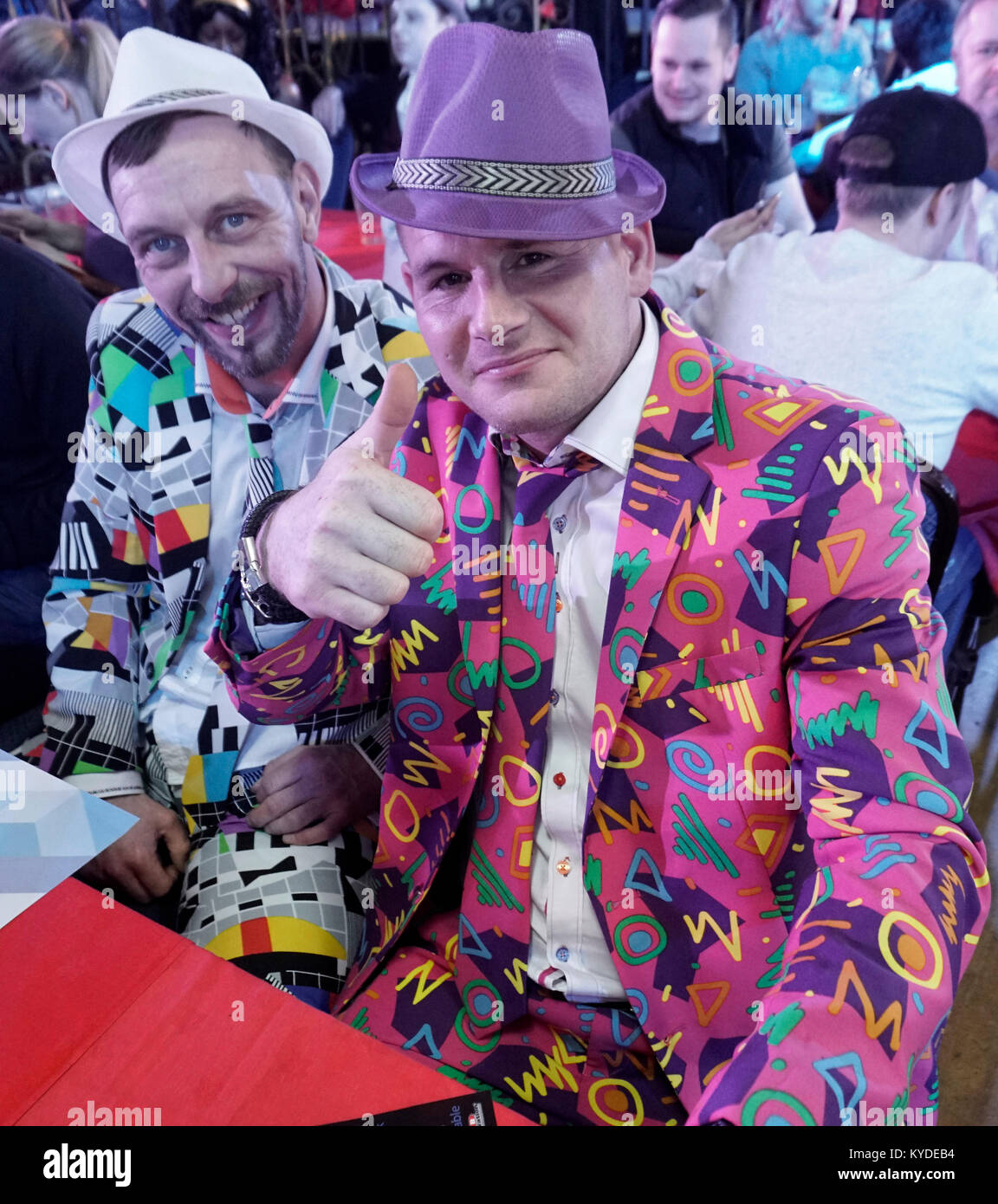 lakeside darts live