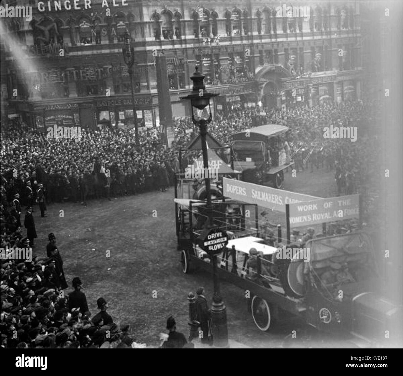 The WRAF on parade in London at the end of World War I, 1918 Stock Photo