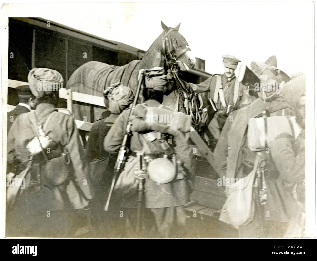 Unloading officers chargers France (Photo 24353 Stock Photo Alamy