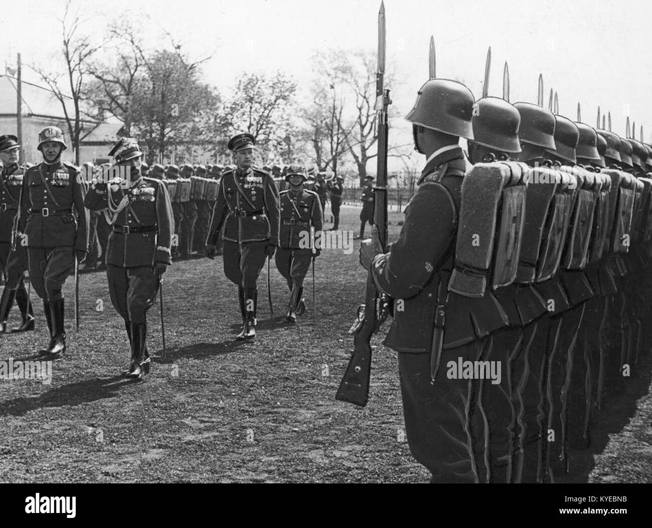 Uroczystość 3-lecia szkoły policyjnej w Golędzinowie (1939) Stock Photo
