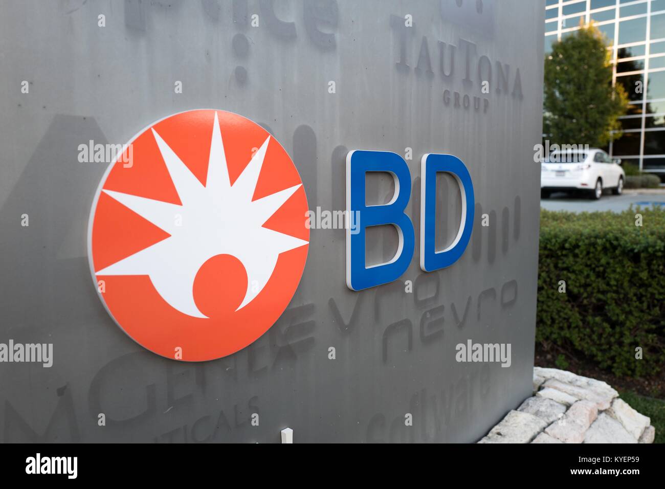 Sign with logo at regional headquarters of medical technology company  Becton Dickinson (BD) in Silicon Valley, Menlo Park, California, November  14, 2017 Stock Photo - Alamy, image size:1300x956