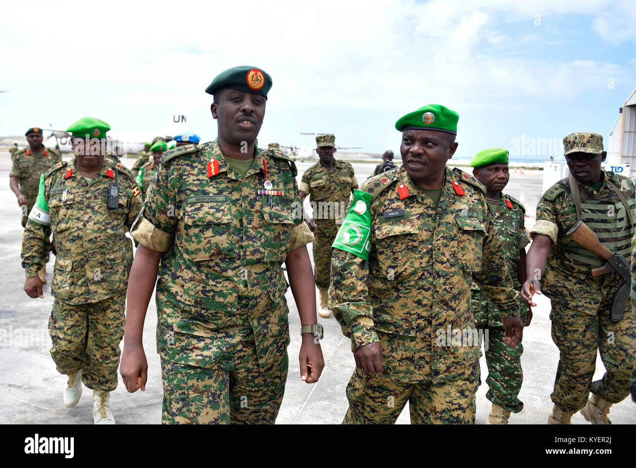 The Chief of Defense Forces (CDF), of the Uganda People’s Defence Force Gen David Muhoozi being received by senior officers of the Ugandan contingent serving under the African Union Mission in Somalia. This was upon his arrival on official visit in Mogadishu, Somalia on 15 August 2017/AMISOM Photo Stock Photo