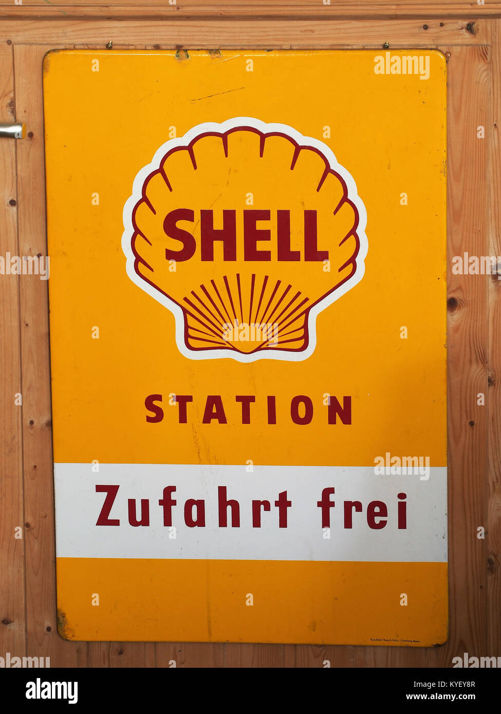 Shell Station, Emaille Werbung Schild, Fahrzeugmuseum Marxzell Bild 1
