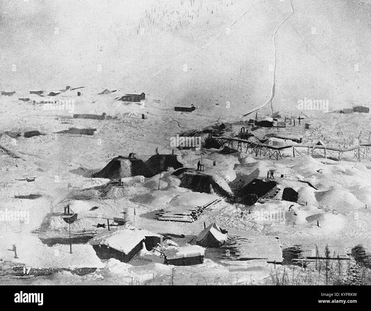 Winter dumps on Eldorado mining claims waiting to be washed in the Spring, Yukon Territory, ca 1898 (HEGG 424) Stock Photo
