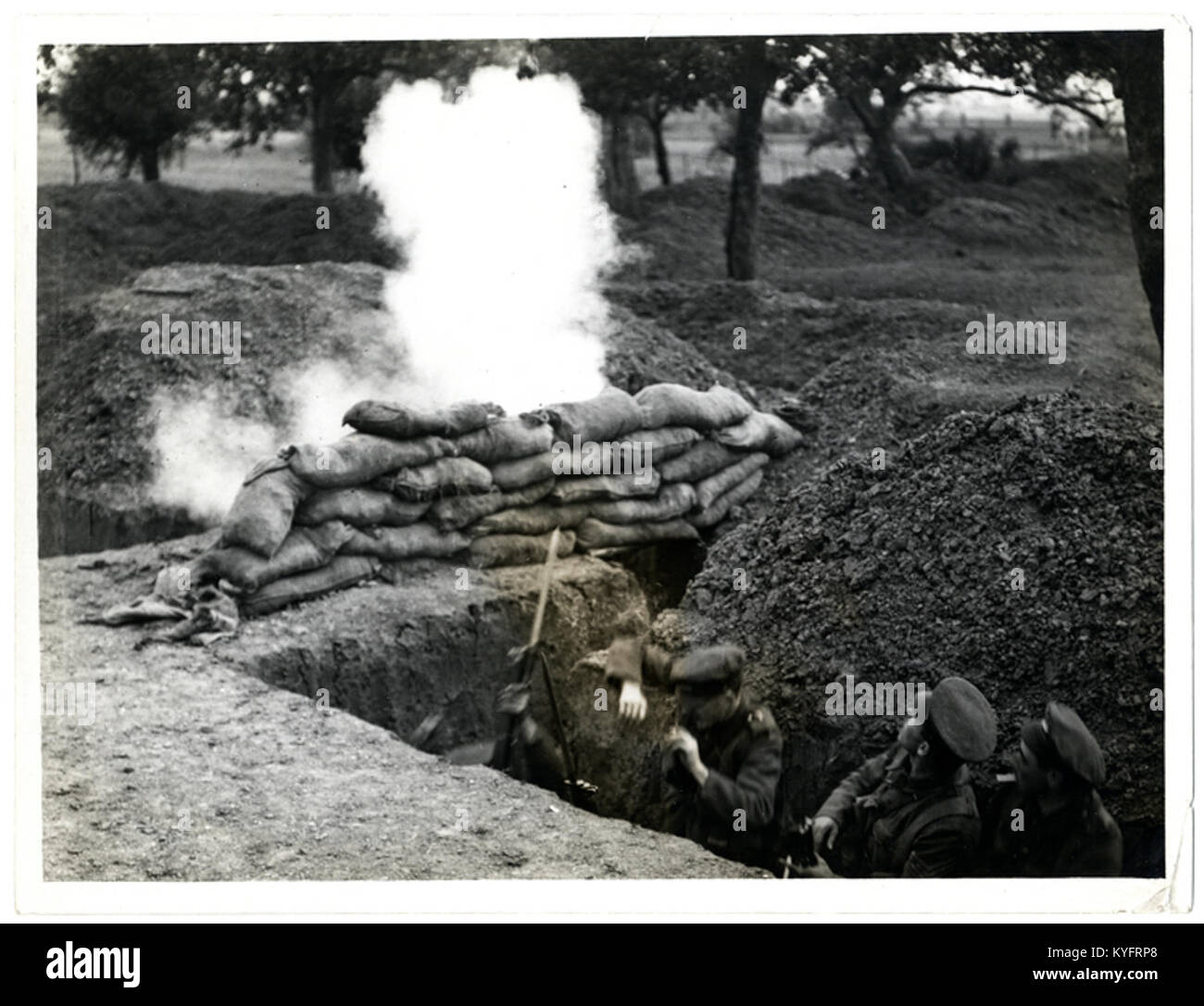Photographs during wartime hi-res stock photography and images - Alamy