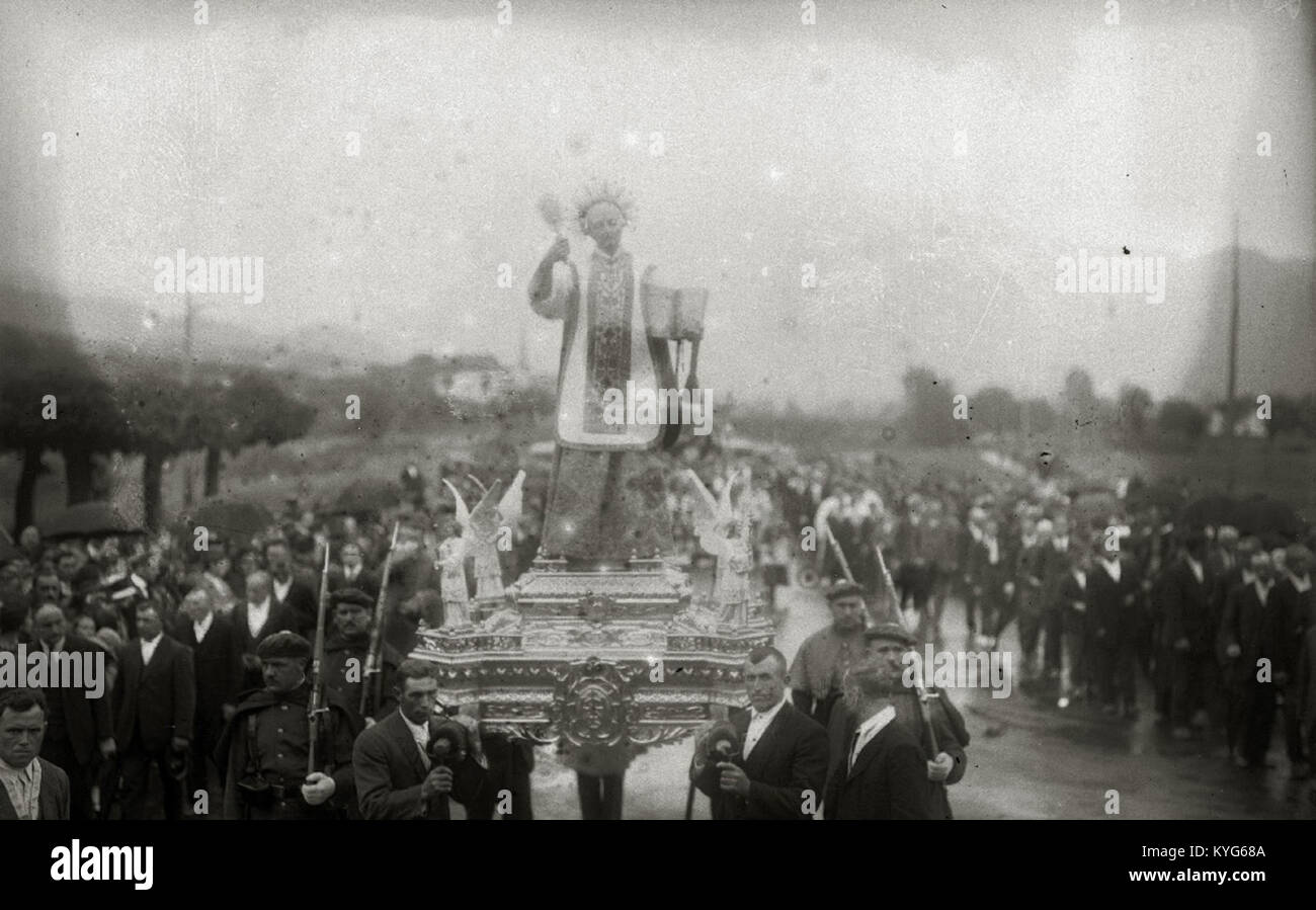 Procesión de San Ignacio de Loiola en Azpeitia (3 de 4) - Fondo Car ...