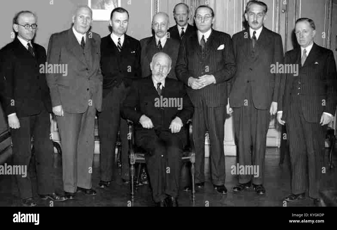 Historical government structures Black and White Stock Photos & Images ...