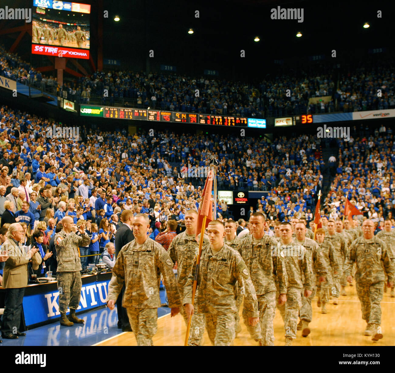 The 201st Engineer Battalion was honored on the floor of Rupp Arena during the UK vs. Loyola Game Dec. 22, when Gov. Steve Beshear and Adjutant General, Maj. Gen. Edward W. Tonini presented the Valorous Unit Award in honor of the unit's actions in Afghanistan in 2008. (photo by Capt. Stephen Martin, Kentucky National Guard Public Affairs) Stock Photo