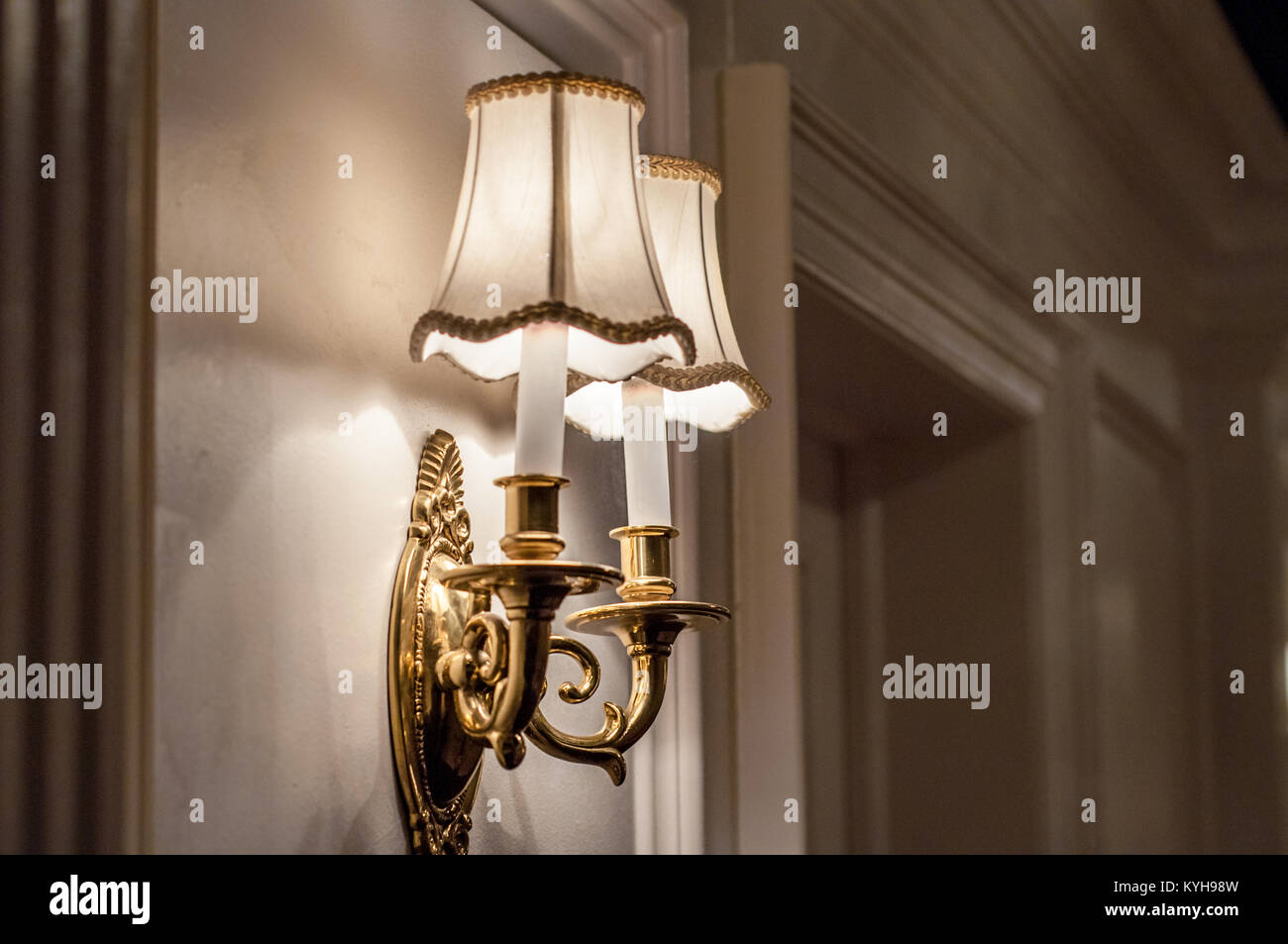 Titanic- First class corridor, detail of a decorative lamp Stock Photo -  Alamy