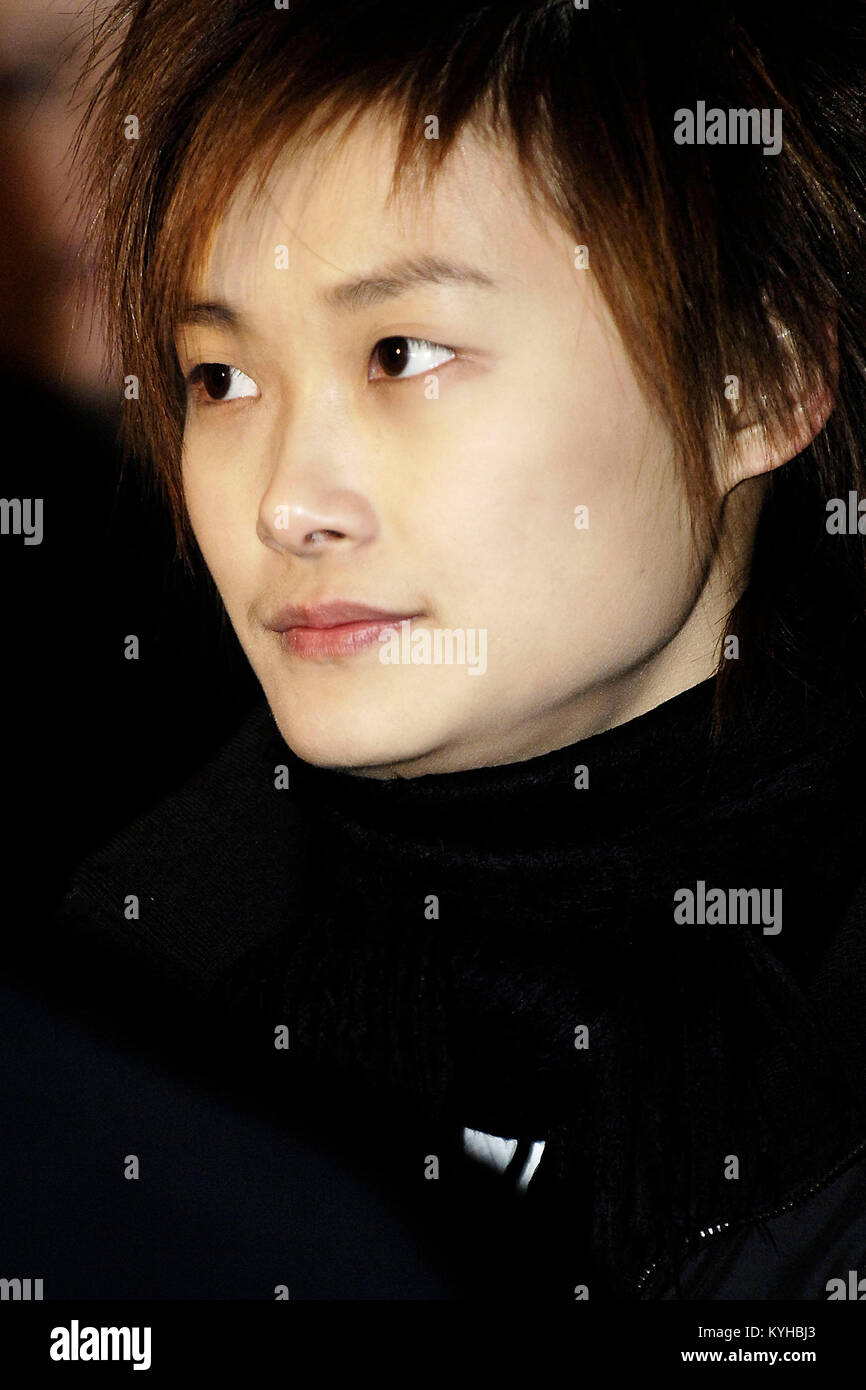 Li Yuchun - aka Chris Lee - Chinese 'Super Girl' singer photographed in  London UK - 26 Jan 2006. Photo credit: George Chin/IconicPix Stock Photo -  Alamy