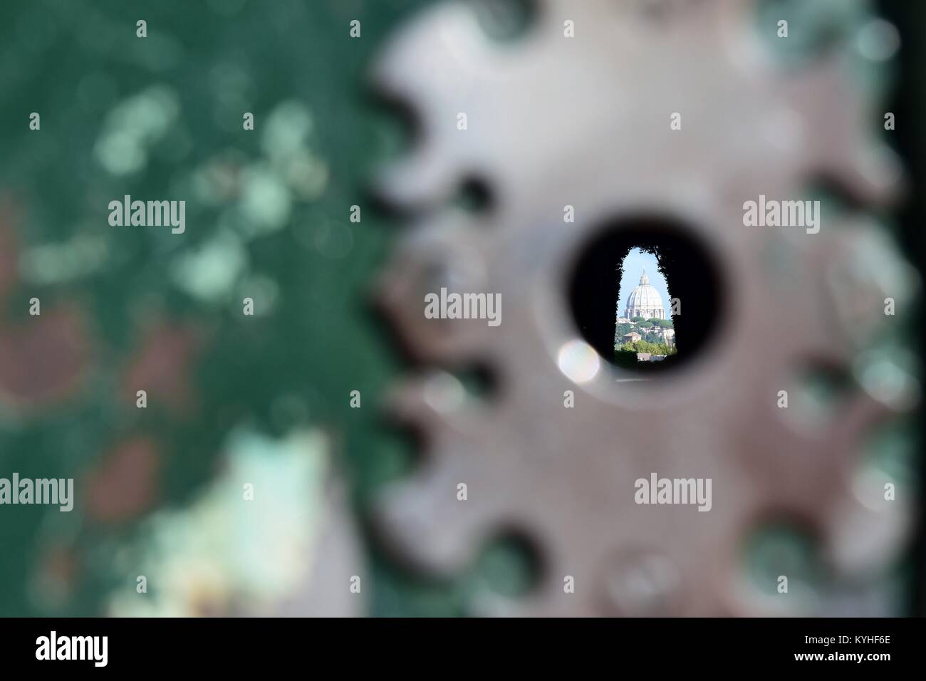 Knights of Malta Keyhole, Italy Stock Photo - Alamy
