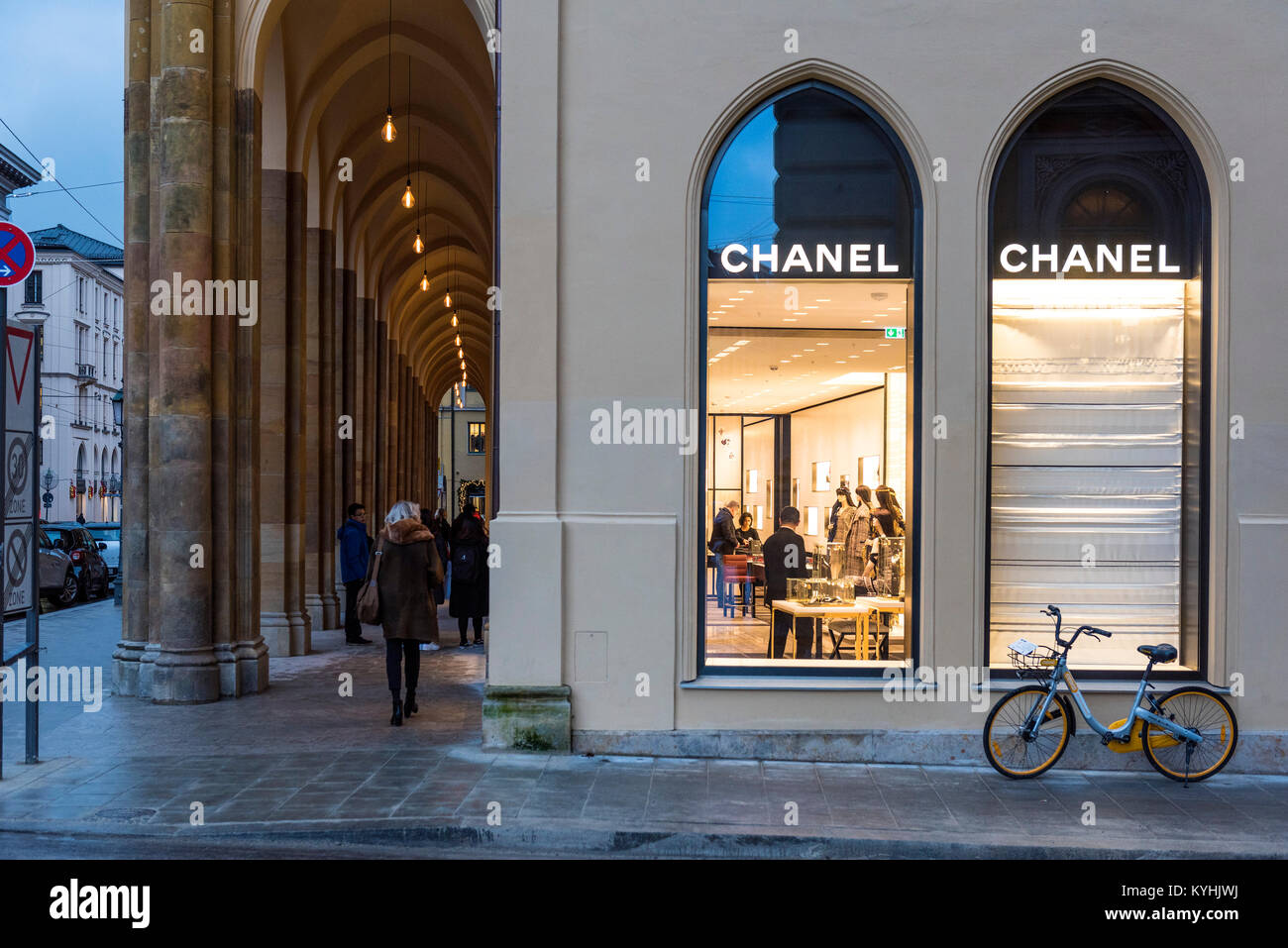 Chanel Shop at München, Germany Stock Photo - Alamy