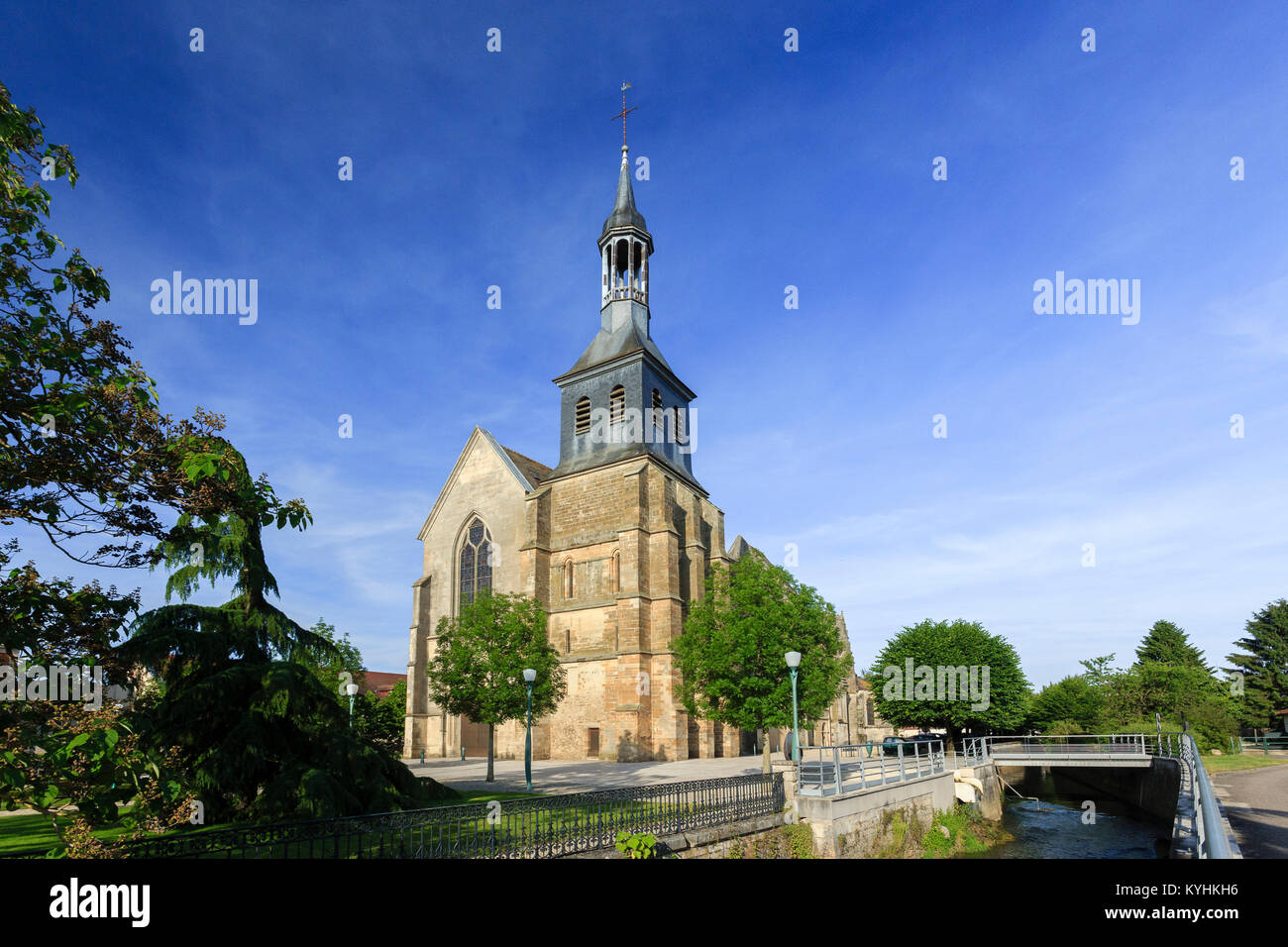 France, Haute-Marne (52), Montier-en-Der, église paroissiale Notre-Dame  // France, Haute-Marne, Montier-en-Der,  Notre Dame church Stock Photo