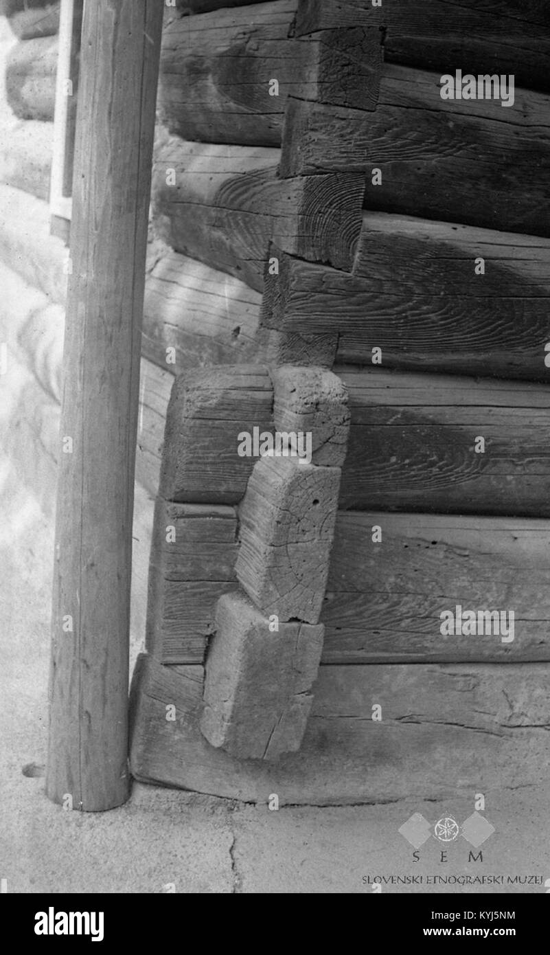 Spodnji vogal lesene hiše 'v Rebri', Medvedica 1964 Stock Photo