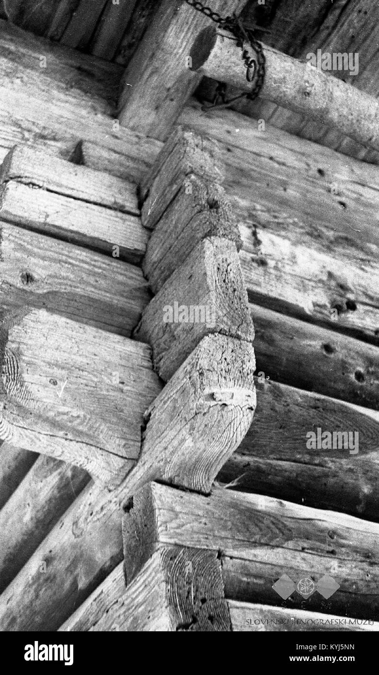 Spodnji vogal lesene hiše 'v Rebri', Medvedica 1964 (2) Stock Photo
