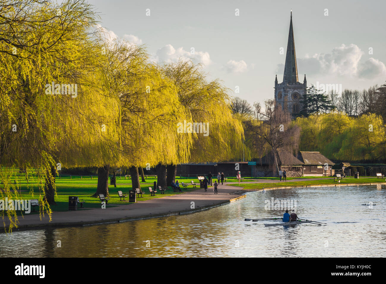 Stratford Upon Avon river, view of the willow-lined River Avon and Holy Trinity Church in the centre of Stratford Upon Avon, England, UK. Stock Photo