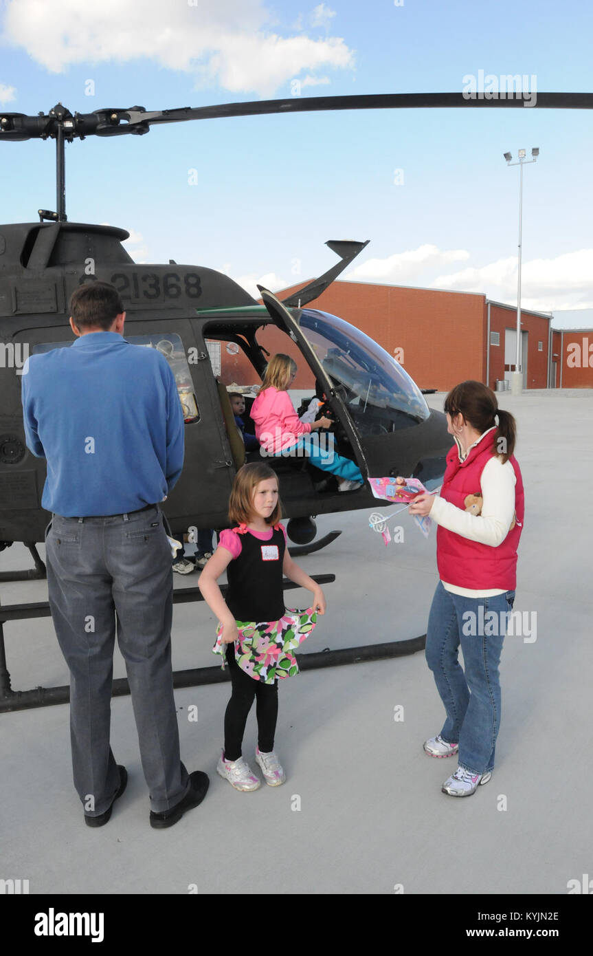 Local residents in Burlington, Ky. enjoy a tour of the newest Kentucky Guard Readiness Center in Burlington, hosted by Soldiers of the 1204th Aviation Support Battalion. (KYNG photo by Staff Sgt. Scott Raymond) Stock Photo