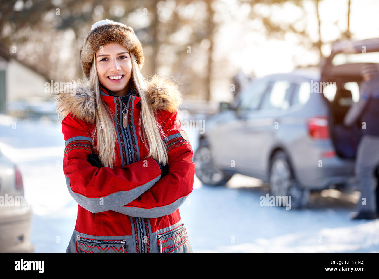 Portrait of pretty smiling woman outdoor in winter Stock Photo - Alamy
