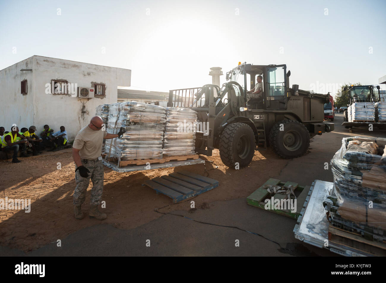 U.S. Air Force aerial porters from the Kentucky Air National Guard’s