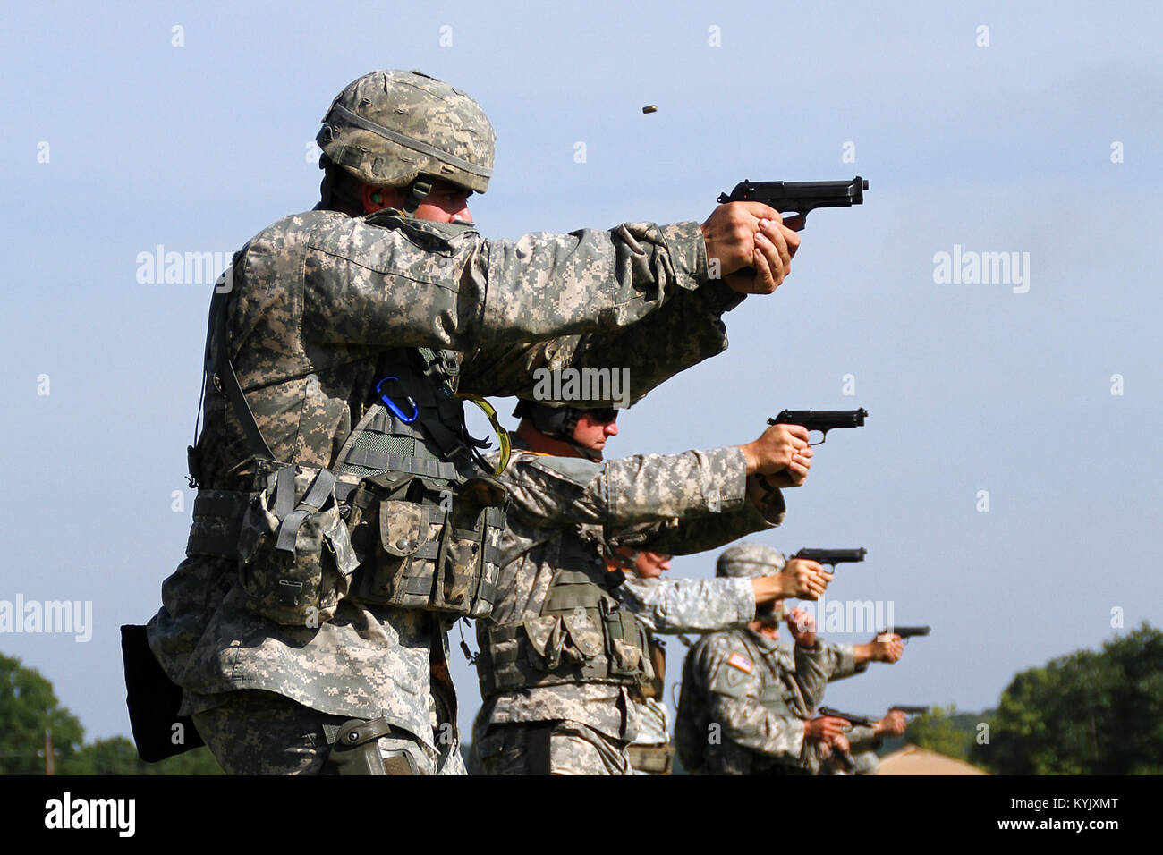 U s army soldiers compete hi-res stock photography and images - Alamy