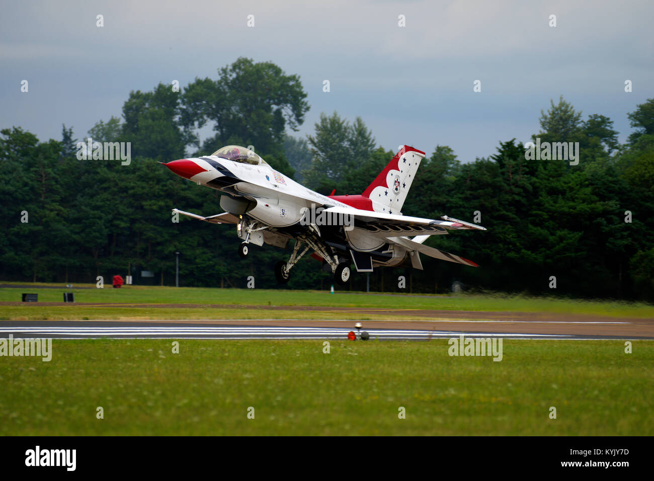 F16 display hi-res stock photography and images - Alamy
