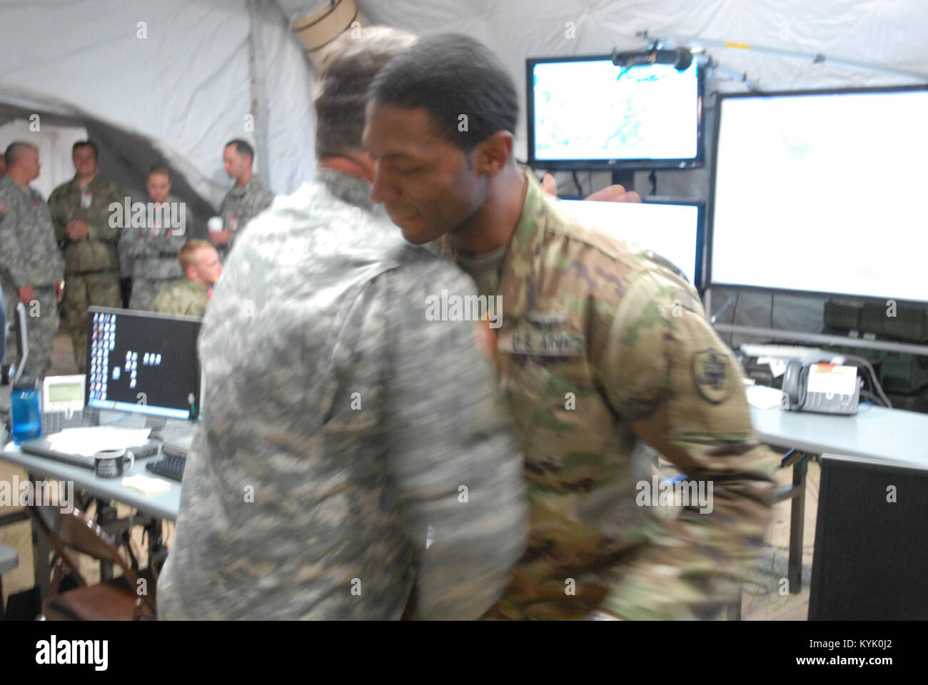US army national guard in the field Stock Photo - Alamy