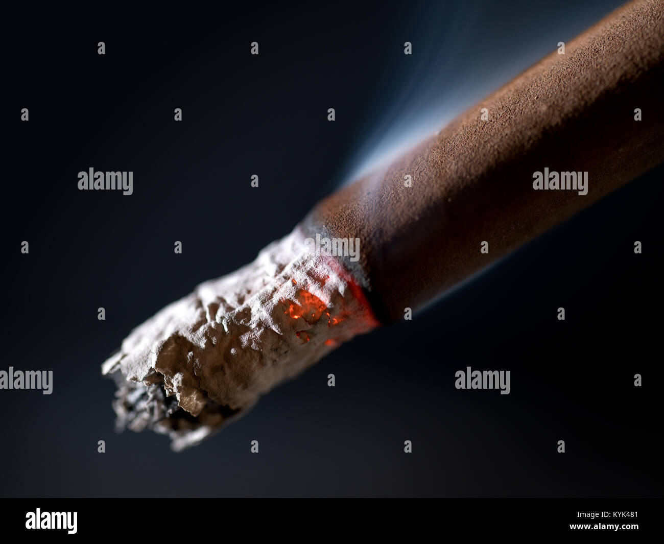 Cigar smoke hires stock photography and images Alamy