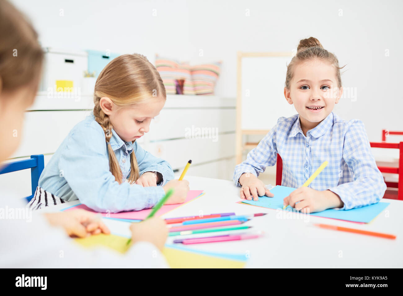 Drawing in kindergarten Stock Photo Alamy