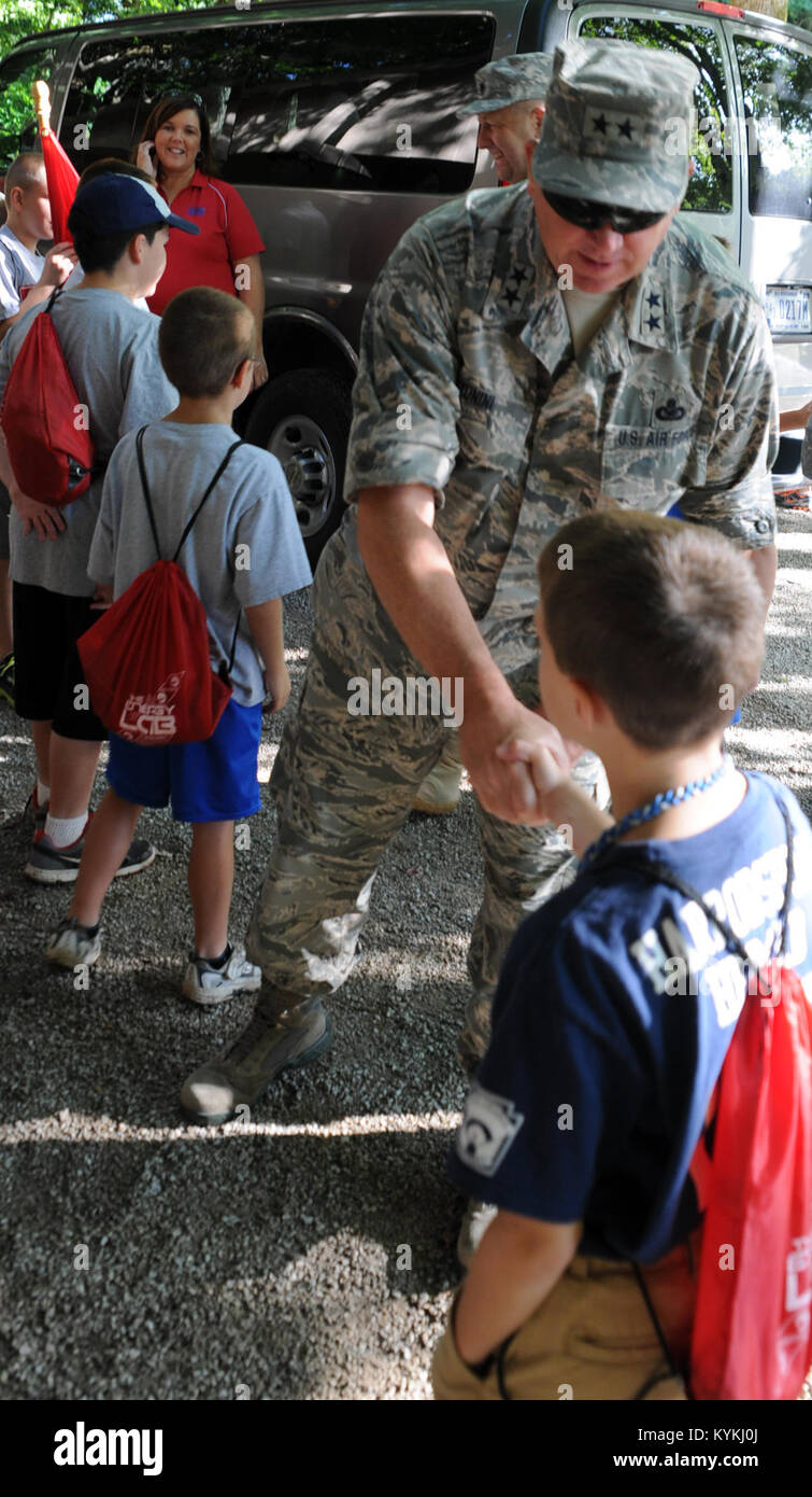 Kentucky's Adj. Gen., Maj. Gen. Edward Tonini, shakes the hand of a participant of the Kentucky National Guard 4-H Youth Camp July 15 at Lake Cumberland, Ky. (U.S. Army National Guard photo by Spc. Brandy Mort) Stock Photo