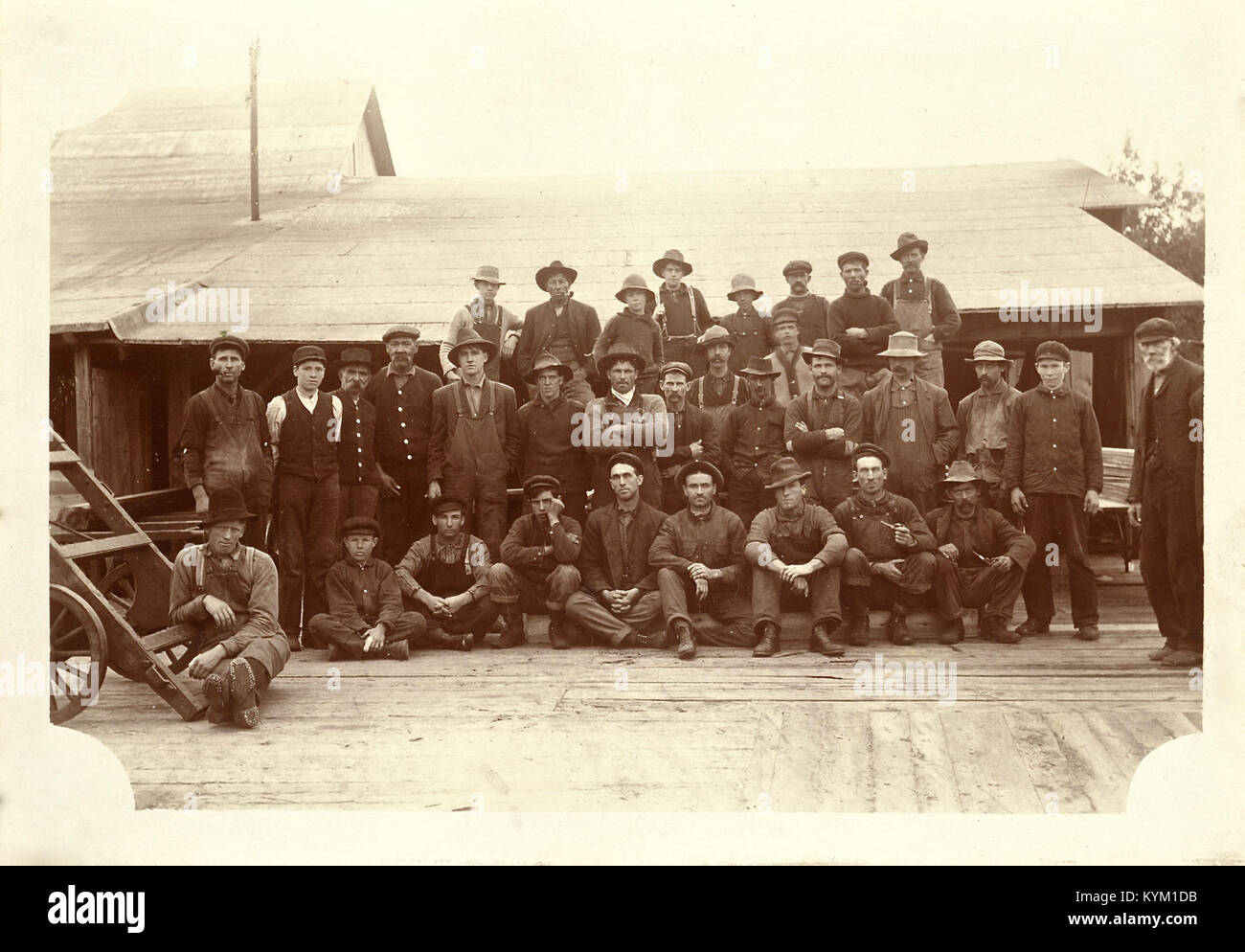 Mill Crew at Allan Brothers Mill on the North Shore 31625947562 o Stock Photo