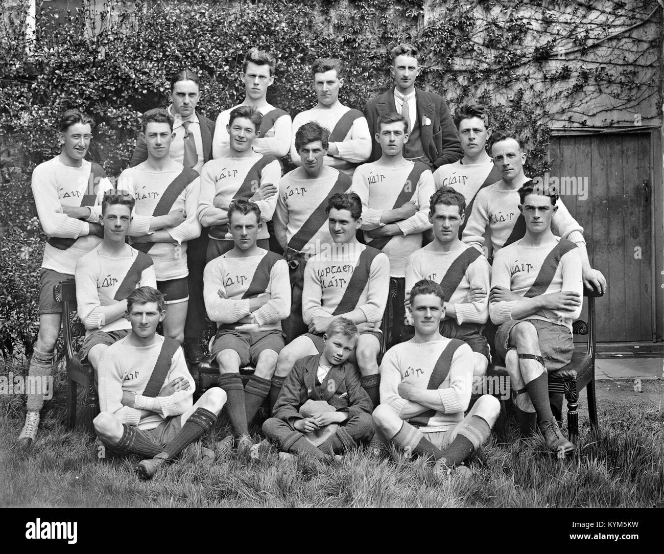 Hurling and ireland and gaa Black and White Stock Photos & Images - Alamy