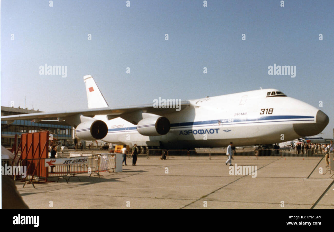 Antonov an 124 in flight hi-res stock photography and images Antonov an 124 in flight hi-res stock photography and images