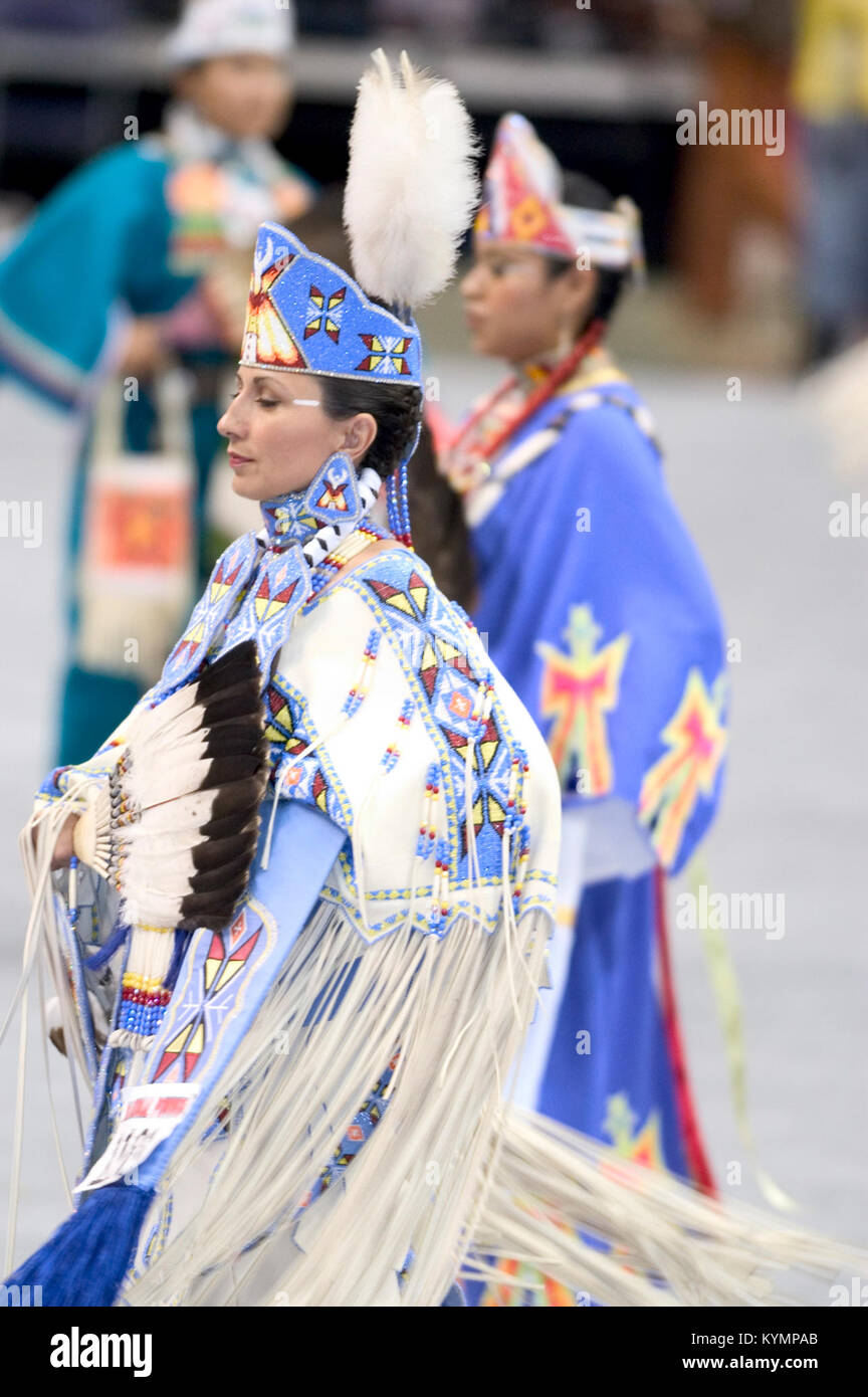 Native american ceremony history hi-res stock photography and images ...