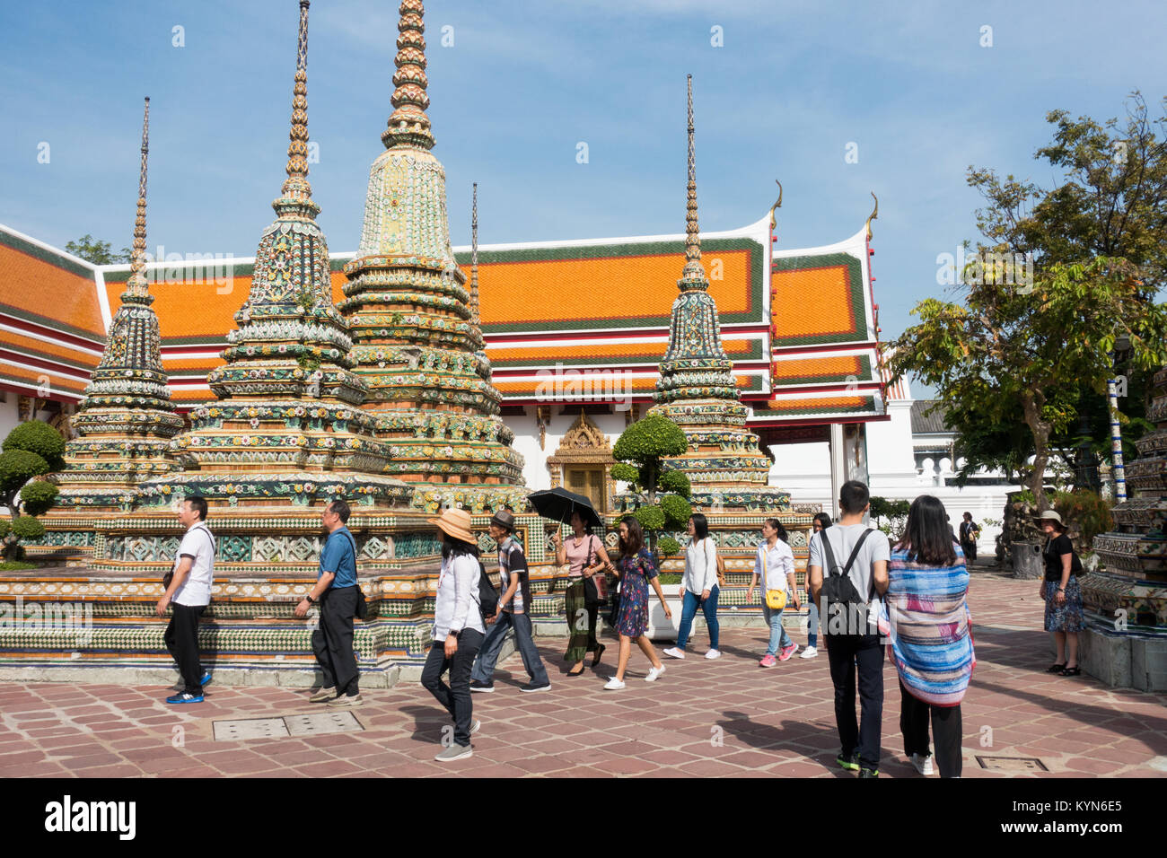 Bangkok Wat pho tourists Stock Photo