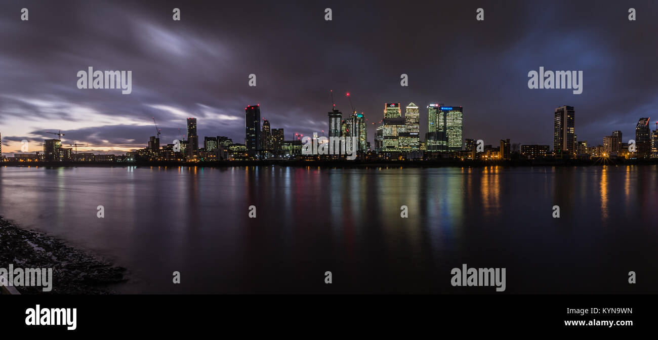 Panoramic View of Canary Wharf Stock Photo - Alamy