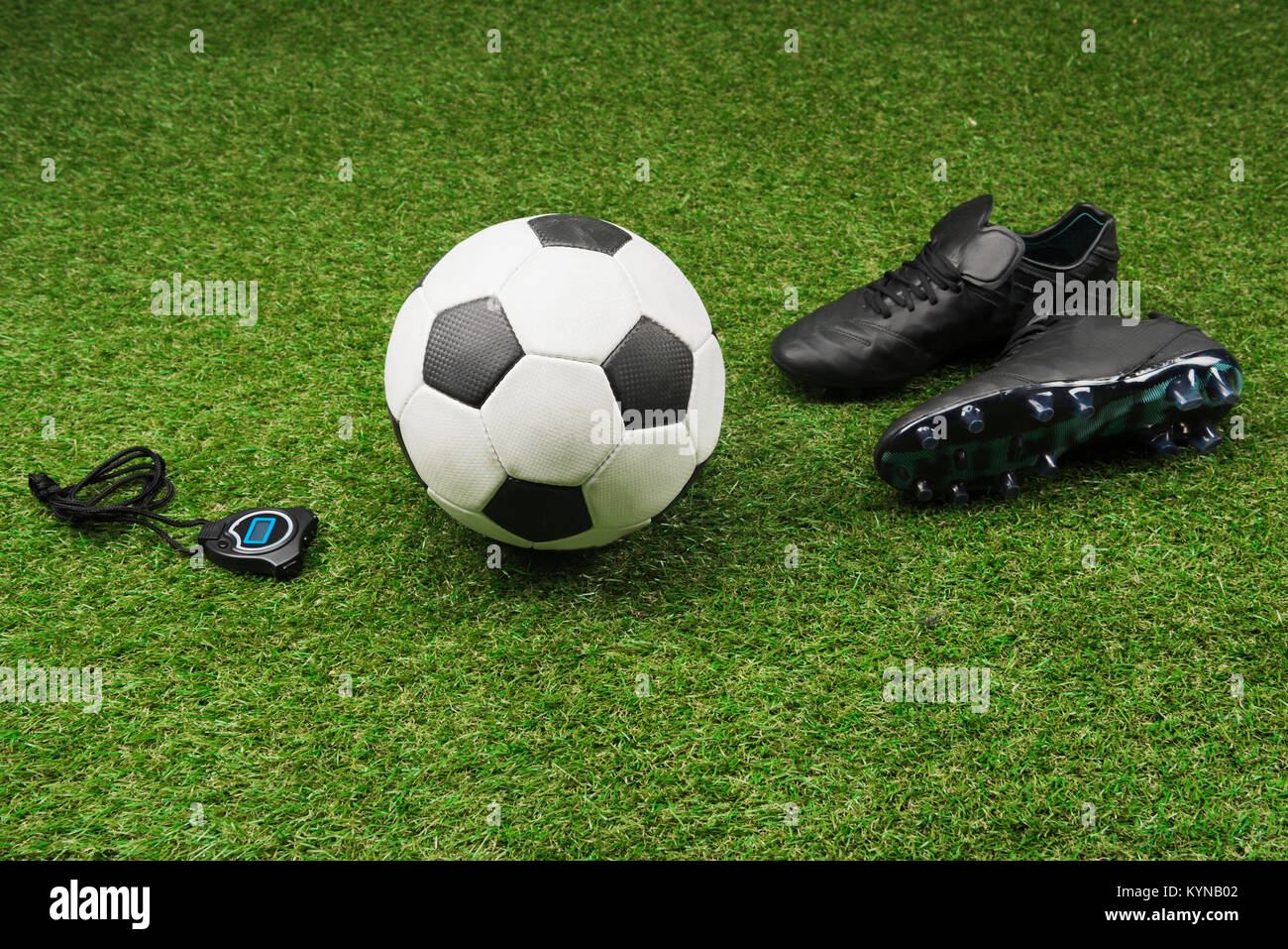 football boots for grass pitch
