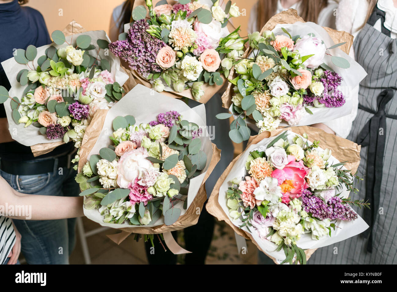 the finished work. Master class on making bouquets. Summer bouquet