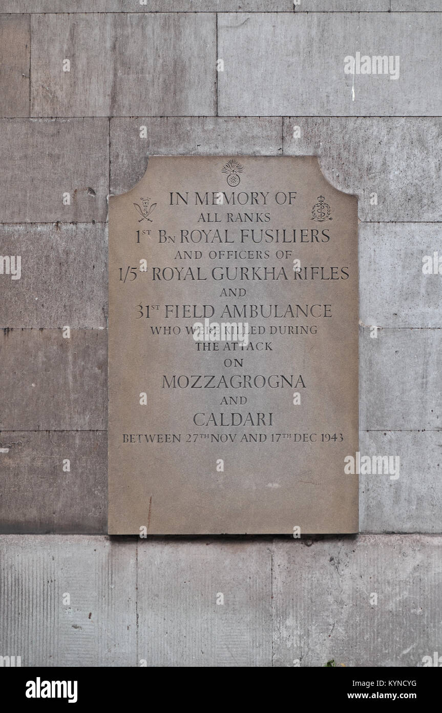 Slate in memory of soldiers killed in Mozzagrogna and Caldari. St Sepulchre’s Church in London Stock Photo